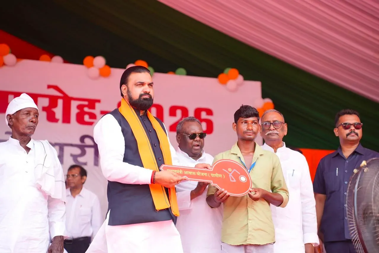 Bihar CM Vows to Bring Every Section Into Development Mainstream