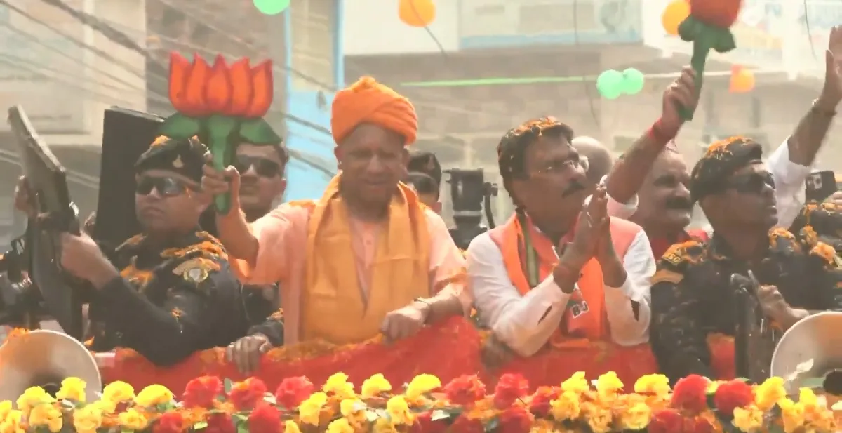 क्या दरभंगा में सीएम योगी के रोड शो में उमड़ा जनसैलाब?