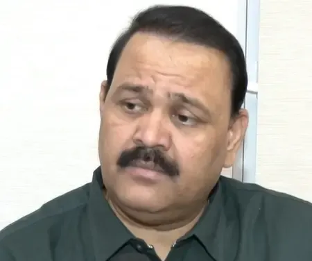 पटना : कांग्रेस सांसद मनोज कुमार ने चुनाव आयोग पर लगाए 'वोट चोरी' के आरोप