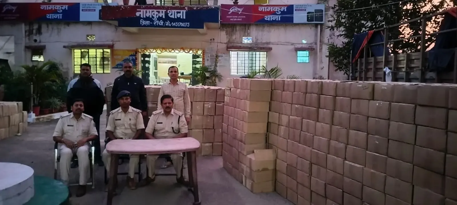 क्या बिहार के मतदान से पहले झारखंड से अवैध शराब की खेप भेजी जा रही है?