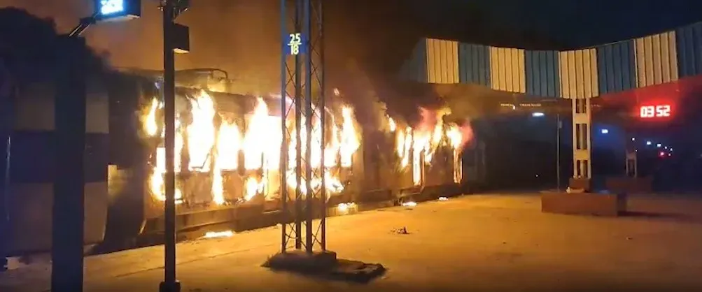 Bihar train fire: Blaze engulfs 3 coaches at Simri Bakhtiyarpur, no casualties