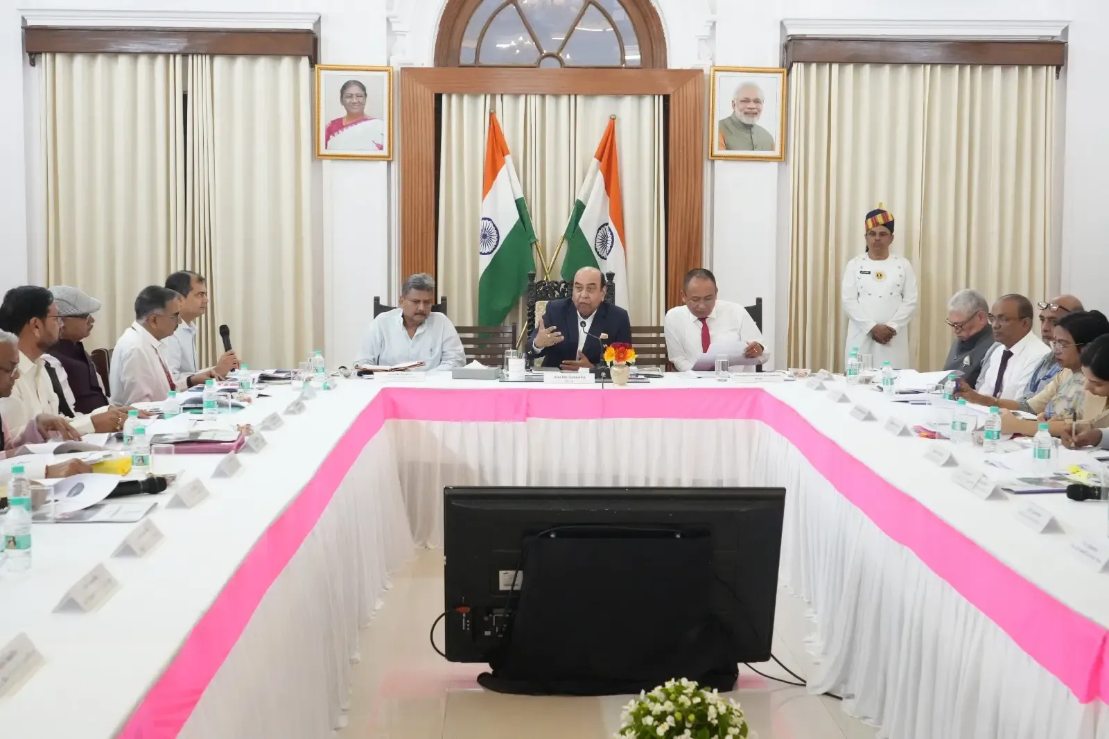 Bihar's Governor Syed Ata Hasnain Addresses Key Higher Education Issues with University Leaders