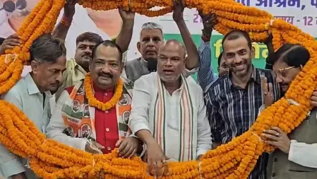 बिहार : जदयू को झटका, पूर्व विधान पार्षद ने थामा कांग्रेस का दामन