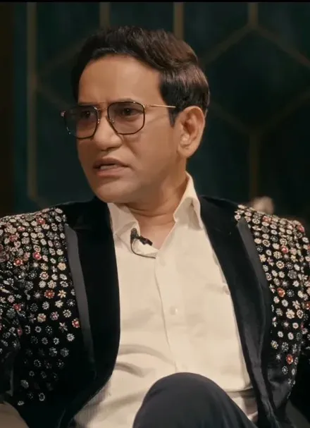 बिहार में फिल्म सिटी और फिल्म इंस्टीट्यूट का ऐलान, निरहुआ और आम्रपाली दुबे ने किया स्वागत