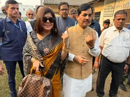 बिहार में विकास न रुके इसलिए करें मतदान, भाजपा नेता शाहनवाज हुसैन की अपील 