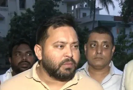 'बिहार में बेखौफ घूम रहे अपराधी, सरकार नाकाम', एग्जीक्यूटिव ऑफिसर की हत्या पर बोले तेजस्वी यादव 