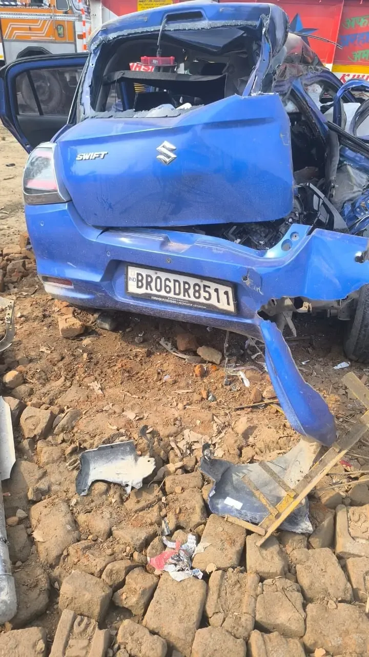 मुजफ्फरपुर में NH-27 पर कार-ट्रक टक्कर: 4 युवकों की मौके पर मौत, पुलिस जांच शुरू