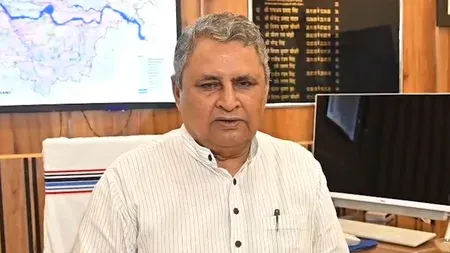 गंडक नदी में बाढ़ का खतरा: विजय चौधरी बोले- घबराएं नहीं, तेजस्वी ने माँगी 24 घंटे तटबंध निगरानी