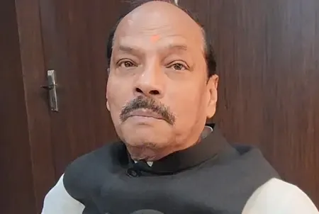 बिहार में लगातार हो रही प्रगति, बन रही एनडीए की सरकार: रघुबर दास