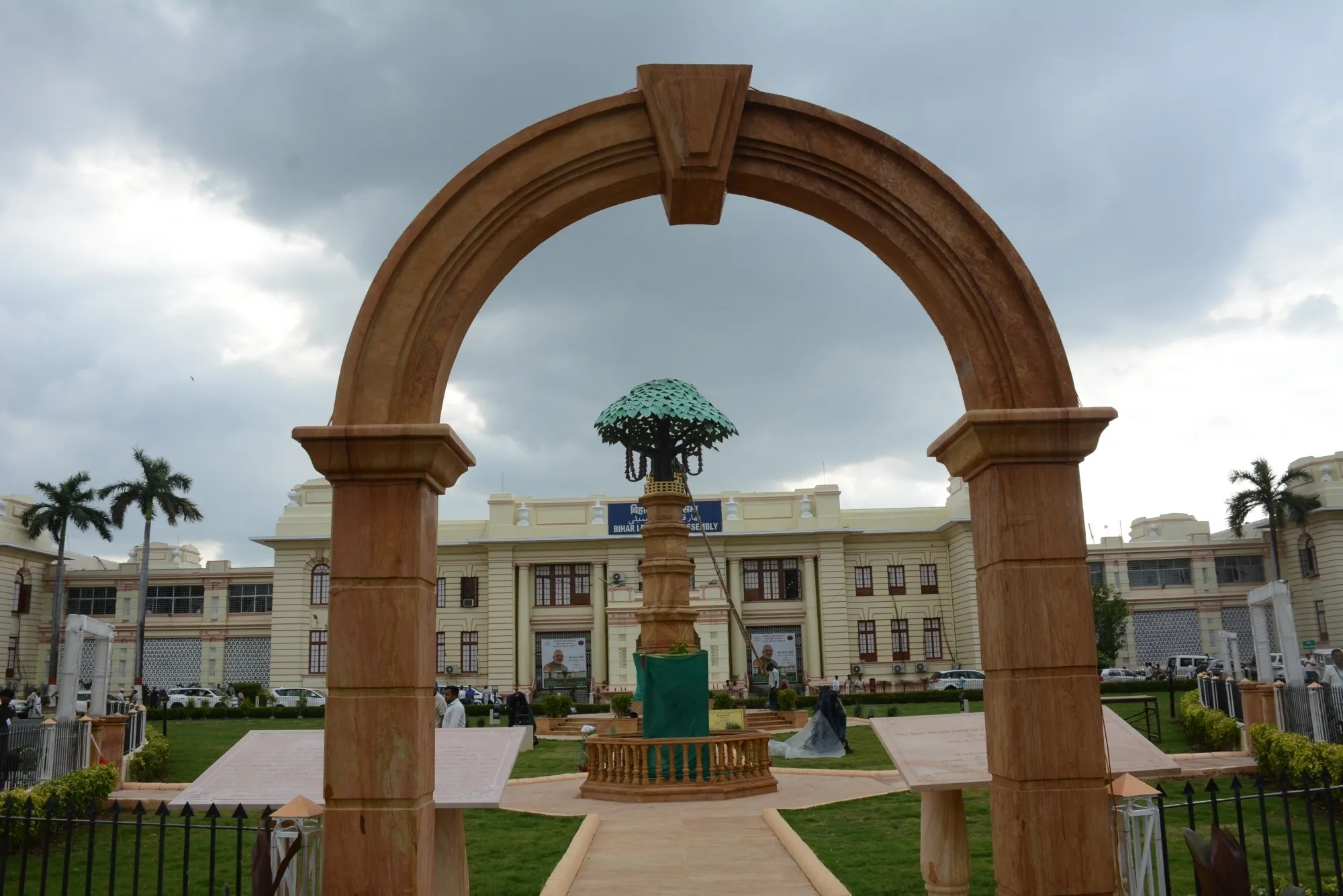 बिहार में नई सरकार की तैयारी: मंगलवार को नए मुख्यमंत्री का नाम होगा घोषित