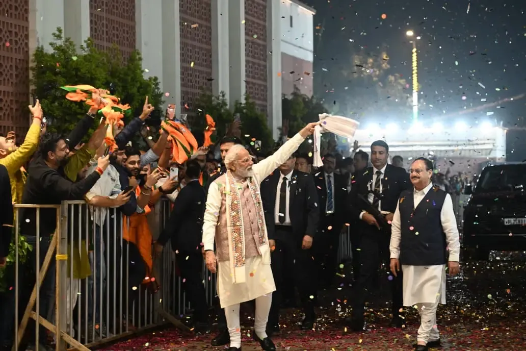 क्या बिहार में एनडीए को बढ़त पर पीएम मोदी ने कांग्रेस के विभाजन की आशंका जताई?