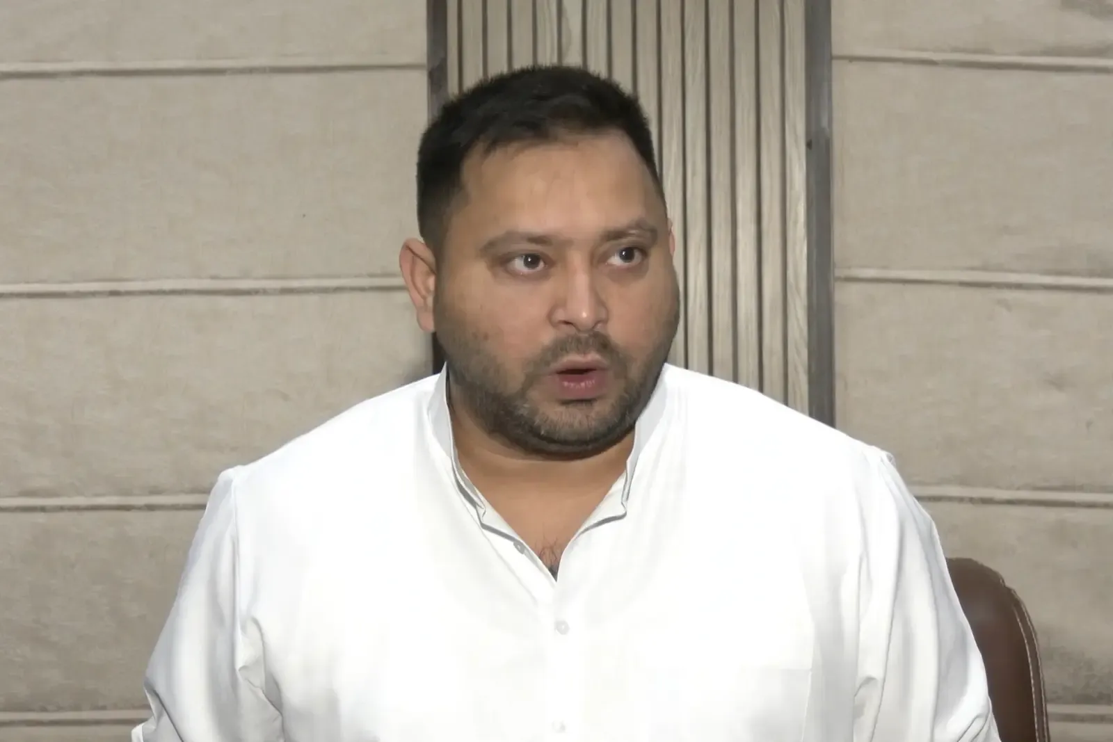 समस्तीपुर छेड़छाड़ कांड पर तेजस्वी यादव का हमला — 'बिहार में राक्षसराज कायम, CM दें इस्तीफा'