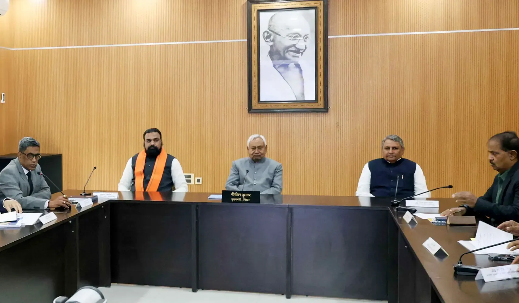 क्या बिहार में संपत्ति निबंधन ने नया रिकॉर्ड बनाया? एक दिन में 8,606 डीड निबंधित