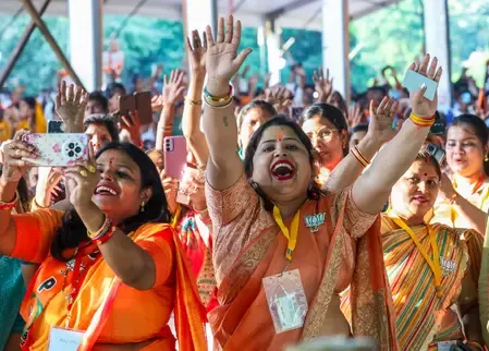 क्या बिहार में पीएम मोदी का जादू सिर चढ़कर बोल रहा है? एनडीए की रैलियों का असर!