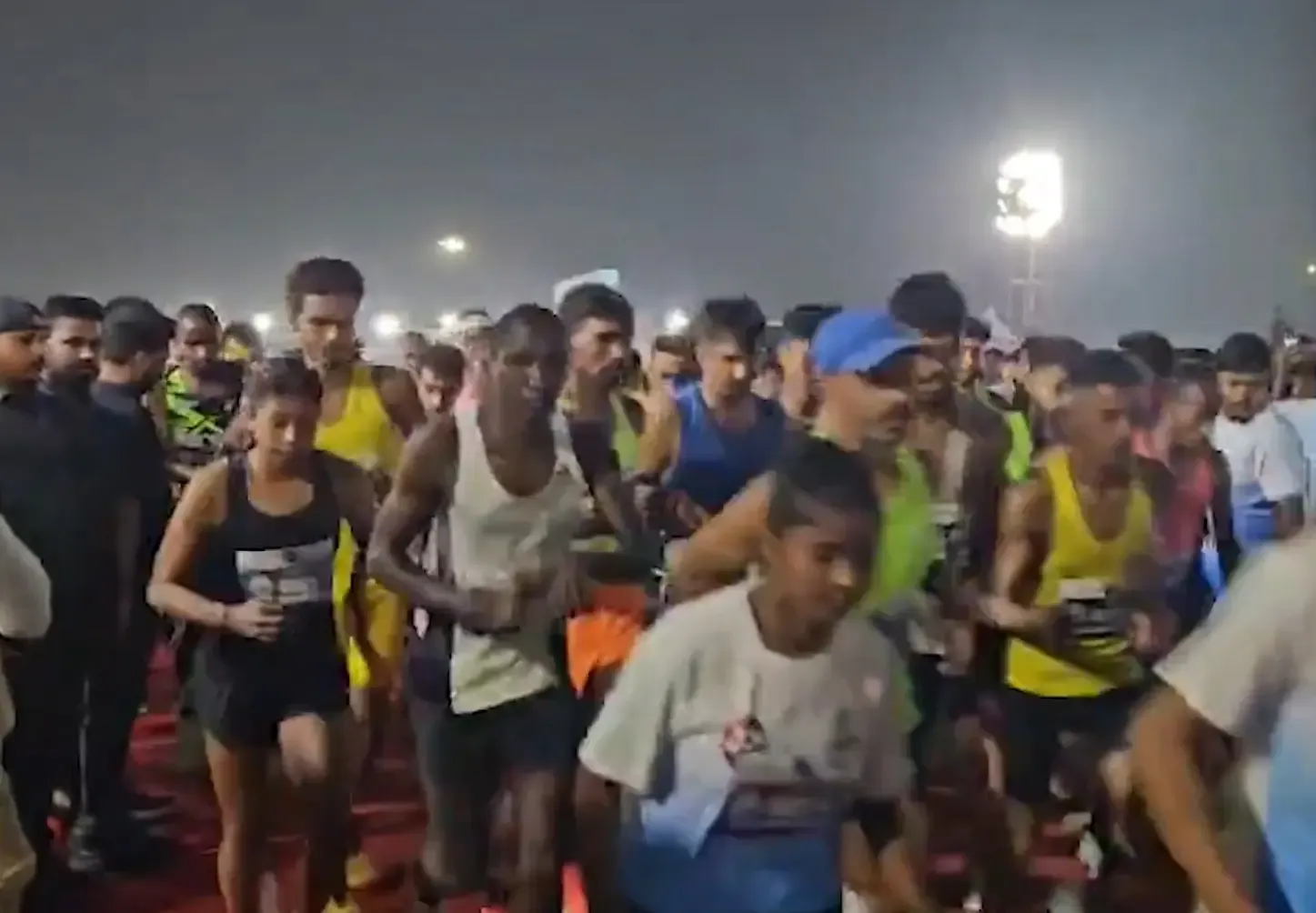 पटना में 'नशा मुक्त बिहार' के लिए विशाल मैराथन, 10,000 युवा बने हिस्सा