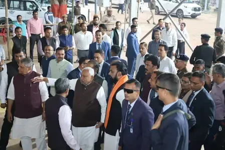 बिहार : सीएम नीतीश ने शपथ ग्रहण समारोह की तैयारी का लिया जायजा, डिप्टी सीएम सम्राट चौधरी भी रहे मौजूद