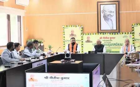 How did Bihar Chief Minister Nitish Kumar assist flood-affected farmers?