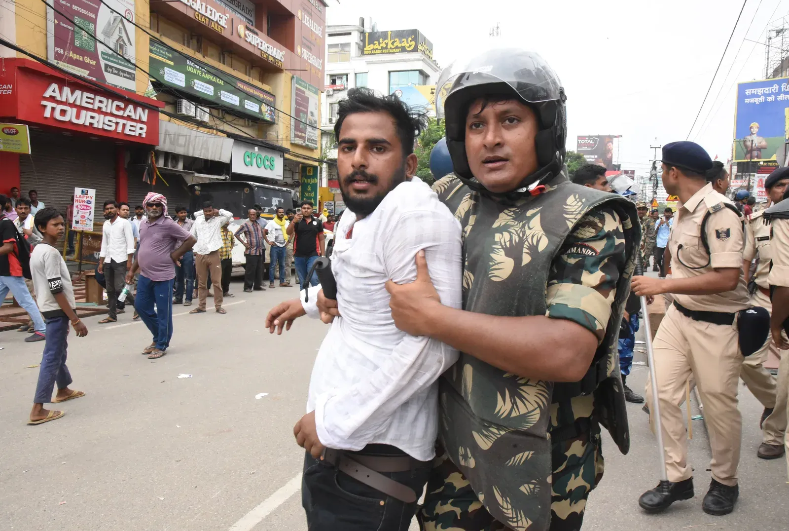 Patna BPSC TRE-4 protest turns violent: DSP injured in stone-pelting