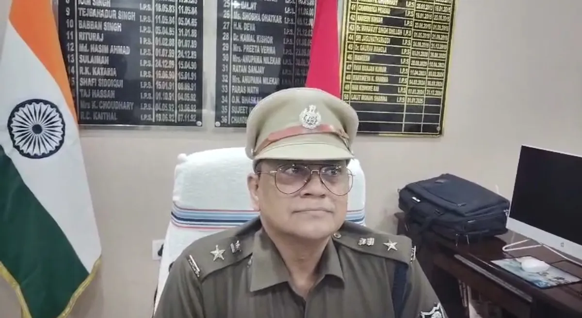 क्या बिहार में पुलिसकर्मियों ने 50 लाख कैश और दो किलो सोना गायब किया?