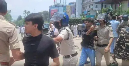 बिहार: भागलपुर में प्रदर्शन के दौरान बवाल मामले में 155 उपद्रवियों की तस्वीरें जारी, गिरफ्तारी के लिए पुलिस ने कार्रवाई तेज की 
