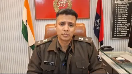 बिहार : प्रसिद्ध थावे मंदिर चोरी मामले का पुलिस ने किया खुलासा, यूपी का युवक गिरफ्तार 