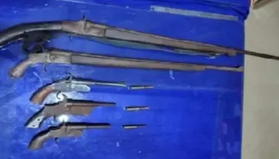 बिहार: सहरसा में इनामी अपराधी के साथ पांच अन्य गिरफ्तार, भारी मात्रा में हथियार बरामद