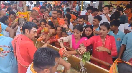 बिहार : सावन की पहली सोमवारी पर बाबा गरीबनाथ मंदिर में उमड़ा आस्था का सैलाब 