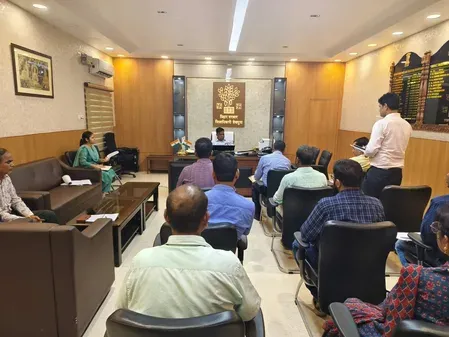 शेखपुरा में जिला आपूर्ति टास्क फोर्स बैठक: DM शेखर आनंद ने दिए शत-प्रतिशत राशन वितरण के सख्त निर्देश