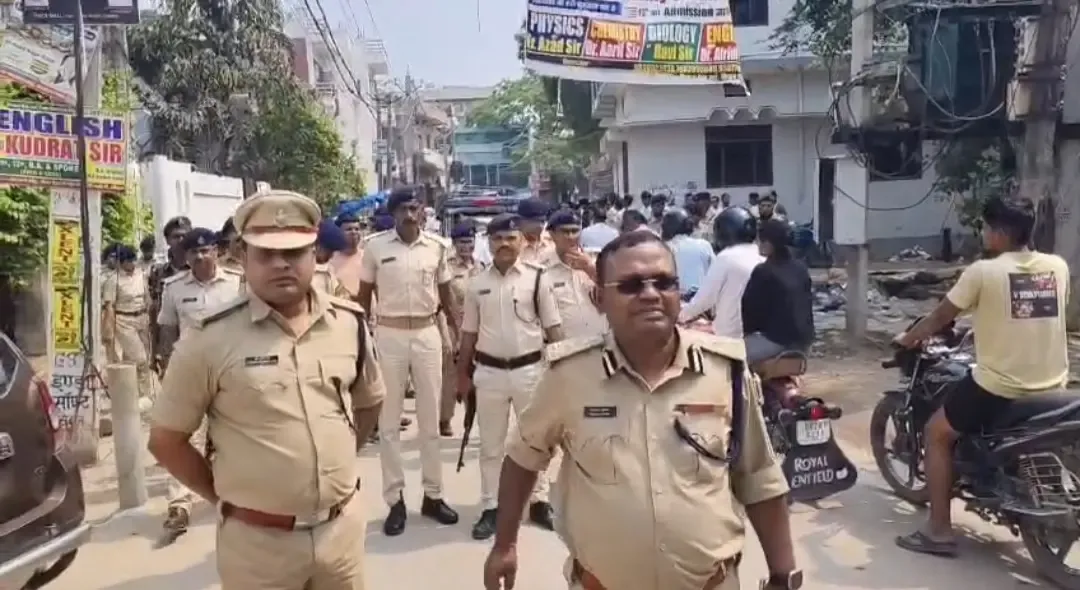 सीवान में RJD विधायक ओसामा शहाब के ठिकानों पर छापेमारी, डॉक्टर दंपति की जमीन कब्जे का आरोप