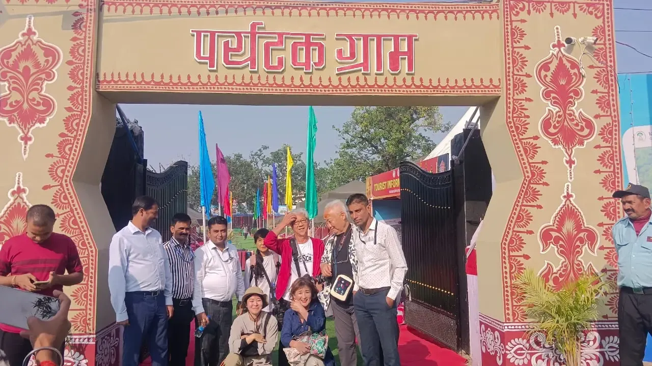 क्या बिहार के सोनपुर मेले में स्विस कॉटेज पर्यटकों को भा रहा है?