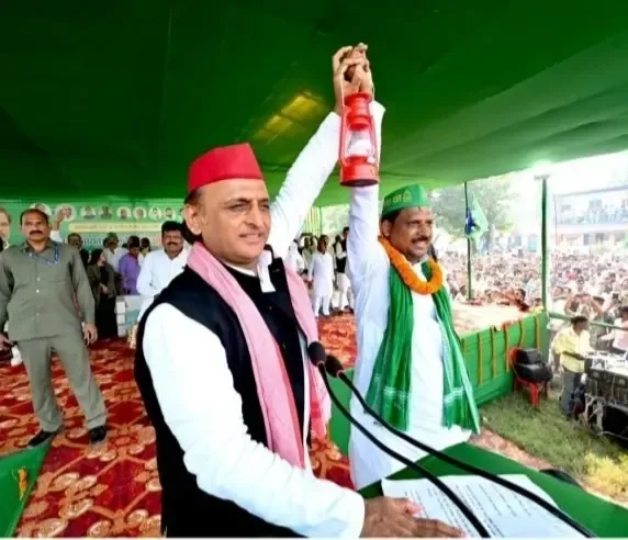 क्या बिहार विधानसभा चुनाव में यूपी के मुद्दे गूंज रहे हैं?