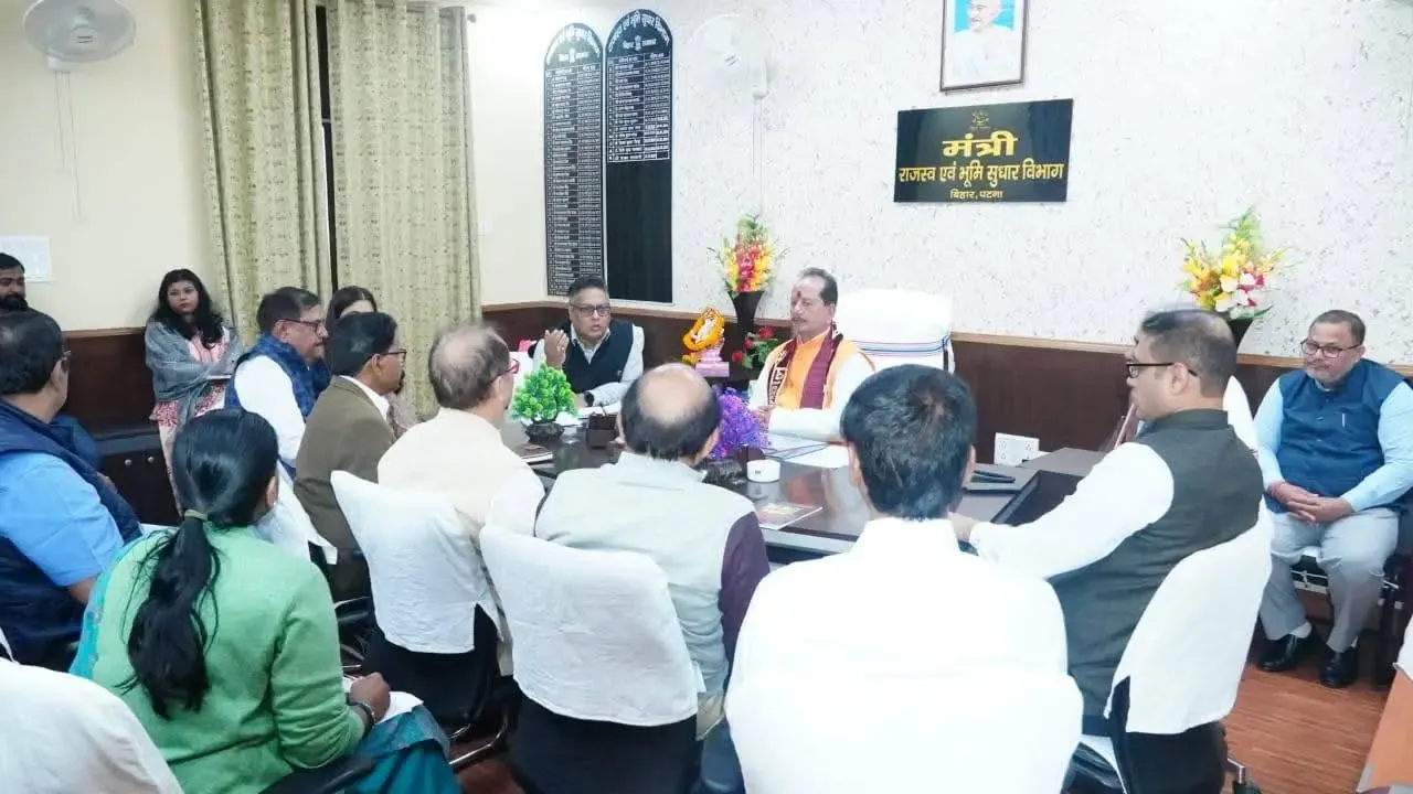 क्या विजय सिन्हा ने भूमि माफियाओं को चेतावनी दी?