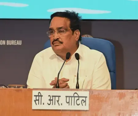 बिहार विकास पथ पर तेजी से आगे बढ़ रहा है : केंद्रीय मंत्री सीआर पाटिल ‎
