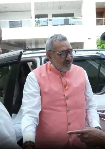 Begusarai court upholds Giriraj Singh's bail in 2019 'Do Gaz Zameen' case