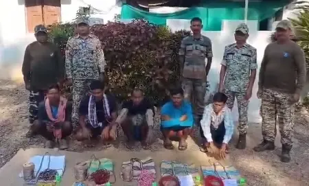 बीजापुर पुलिस को बड़ी सफलता, विस्फोटक सामग्री के साथ 7 माओवादी गिरफ्तार