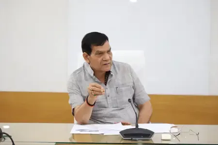 यूपी में प्रीपेड स्मार्ट मीटर अब पोस्टपेड की तरह काम करेंगे, बकाया बिल 10 किस्तों में भरने की सुविधा