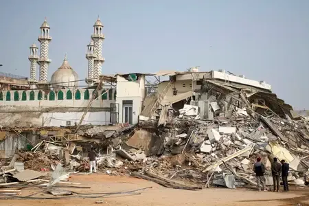 Is Congress and Samajwadi Party Echoing Pakistan in Delhi's Encroachment Case?