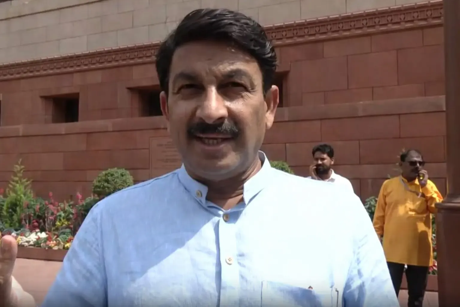BJP Rejects LPG Shortage Allegations; Opposition Claims Crisis and Price Hikes