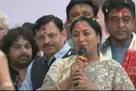 BJP Leaders Unite in Festive Holi Celebrations, Pledge Development Commitment