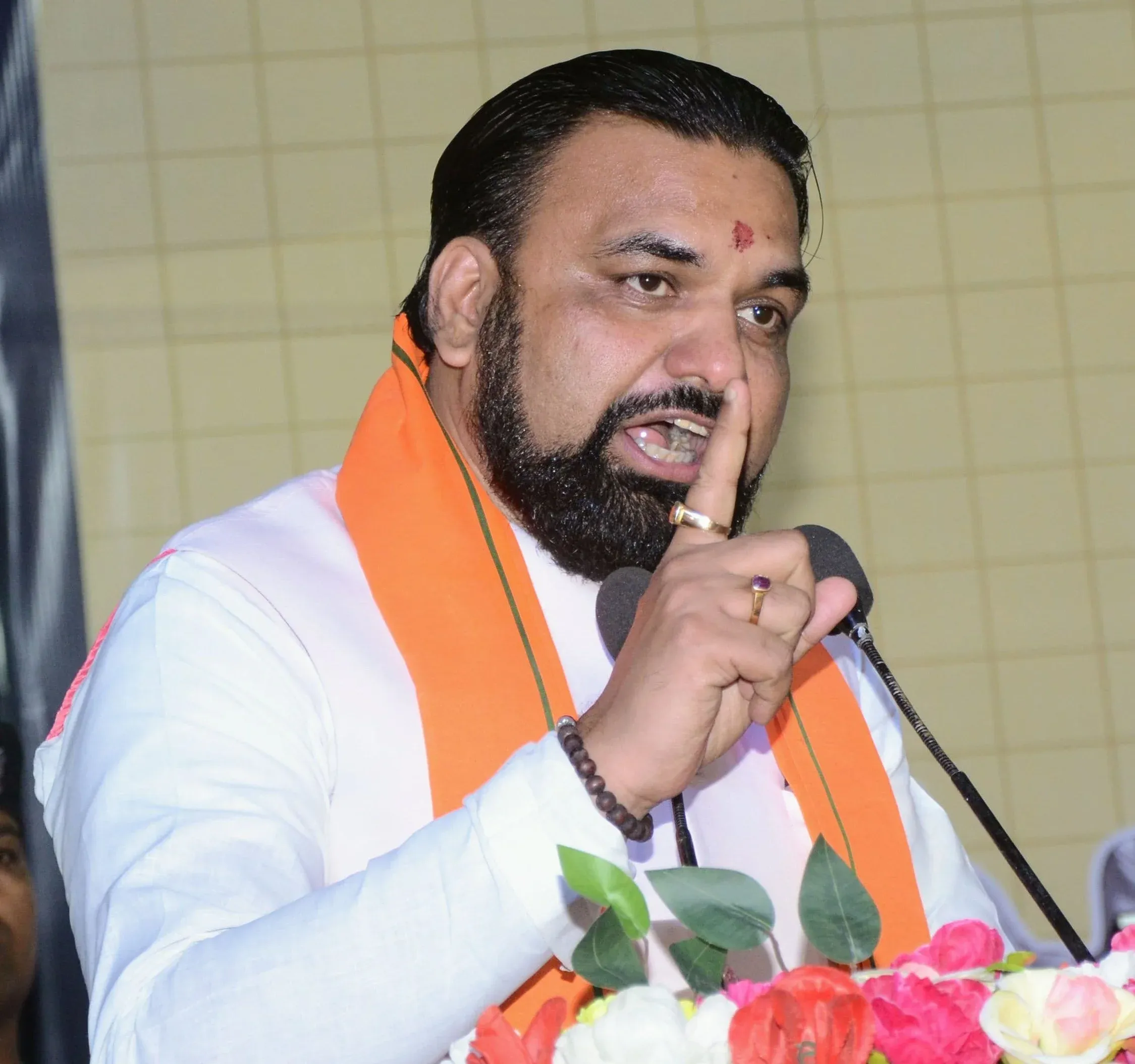 Why are BJP Leaders Criticizing Tejashwi Yadav's Statement on the Waqf Act?