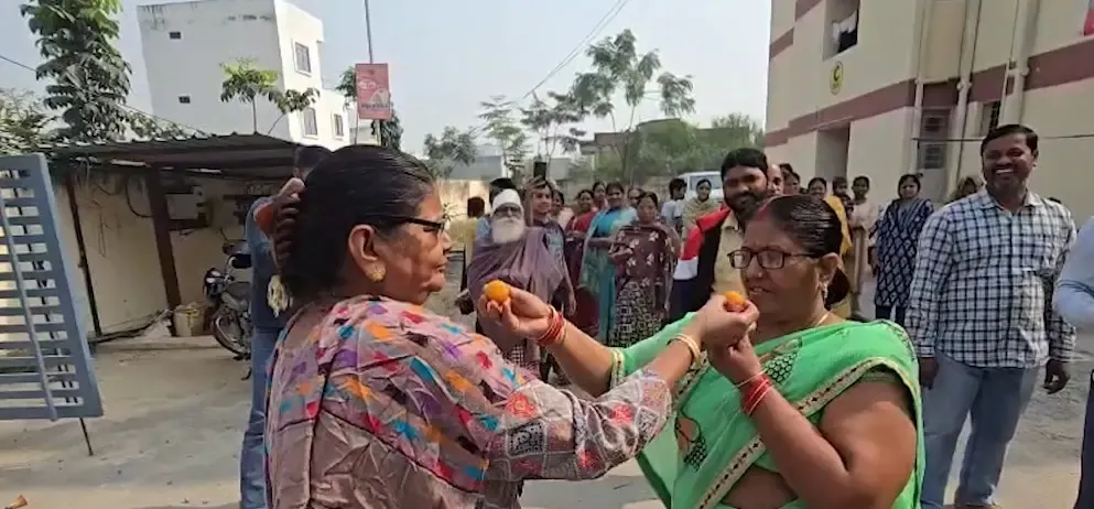 Are BJP Leaders and Workers Celebrating a Historic Win in Bihar?