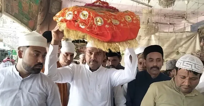 BJP Minority Morcha offers chadar at Ajmer Dargah to mark Modi's longest-serving PM milestone