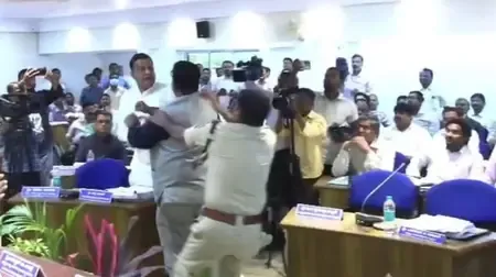 What Happened Between BJP MLA and Cong MLC in Karnataka?