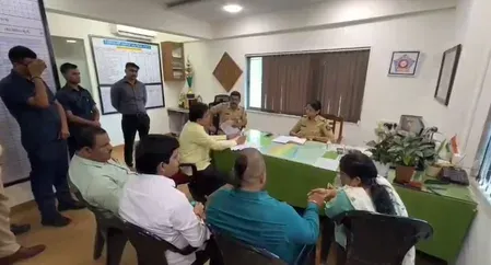 किरिट सोमैया ने ब्लॉसम स्कूल ट्रस्टियों के खिलाफ शिकायत दर्ज कराई, फर्जी दस्तावेज और धोखाधड़ी के आरोप