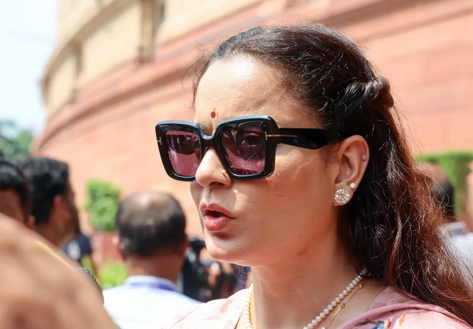 Kangana Ranaut's Pakistan remark on Vande Mataram row draws Congress fire