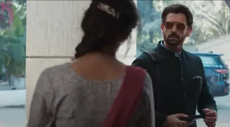 ब्लैकमेल, बवाल और बुलेट्स... 'एक चतुर नार' का ट्रेलर रिलीज, दिव्या ने उड़ाए नील के होश