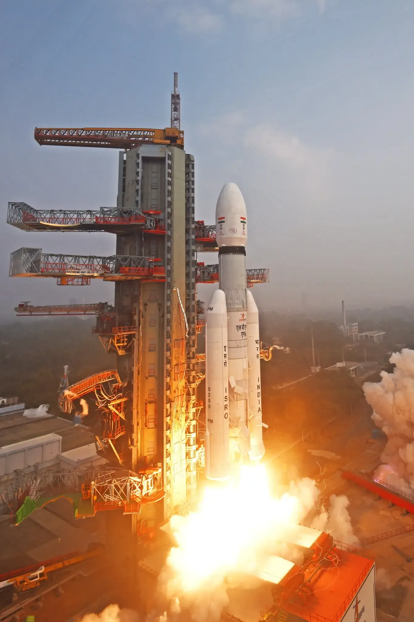 What Should You Know About India's Heaviest Satellite, BlueBird-6, Launched by ISRO's 'Baahubali' Rocket?