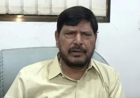बीएमसी चुनाव के लिए सीटों की संख्या को लेकर एनडीए से चल रही बात : रामदास आठवले 