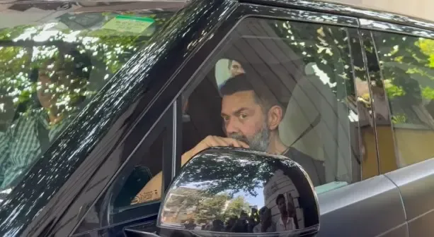 Did Bobby Deol and Jackie Shroff Visit Zayed Khan’s Home to Pay Final Tributes to His Mother Zarine Khan?