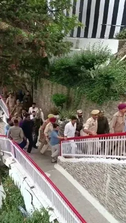 Akshay Kumar offers prayers at Vaishno Devi Shrine in Reasi, J&K